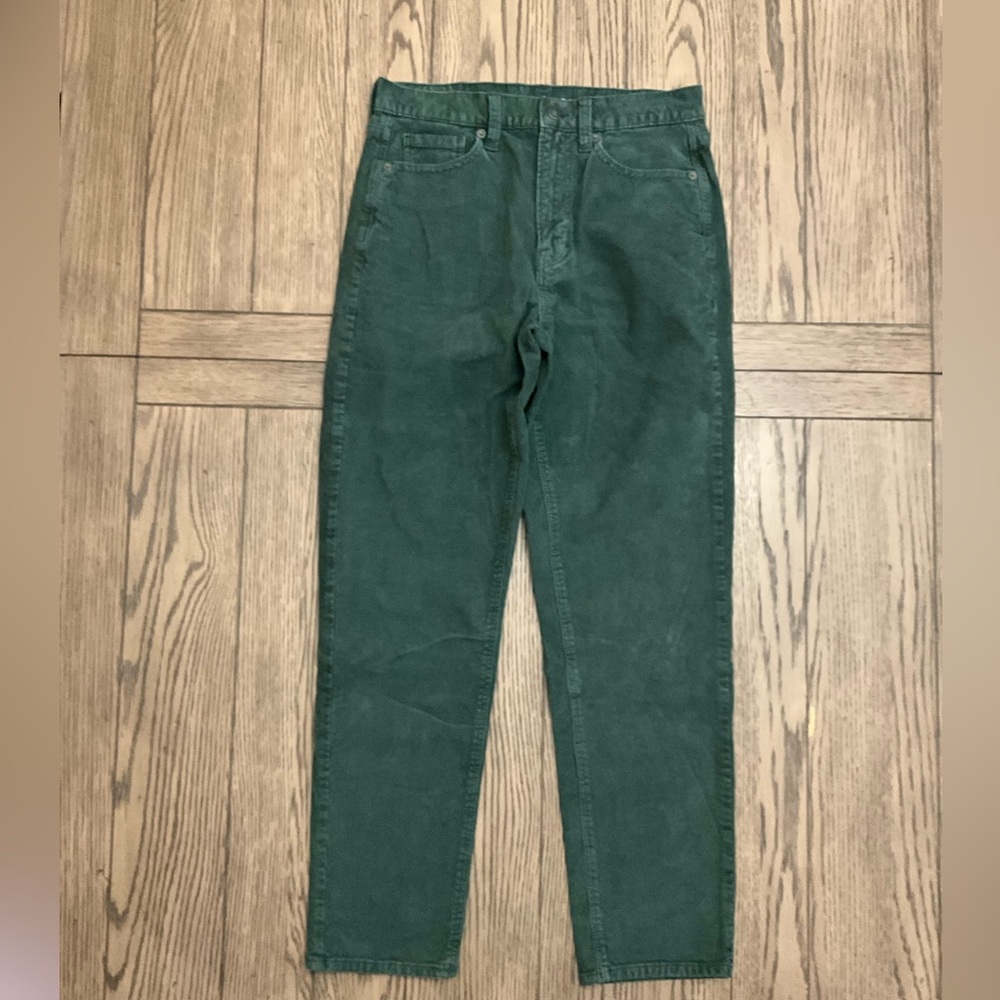 American Eagle | Dark Green Corduroy Mom Jean